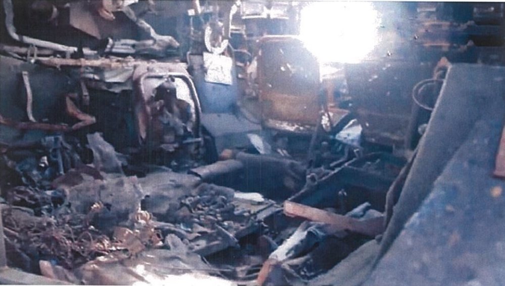 Російський БТР-80, після підриву на міні ТМ-62Д, повне вигорання і руйнування машини
