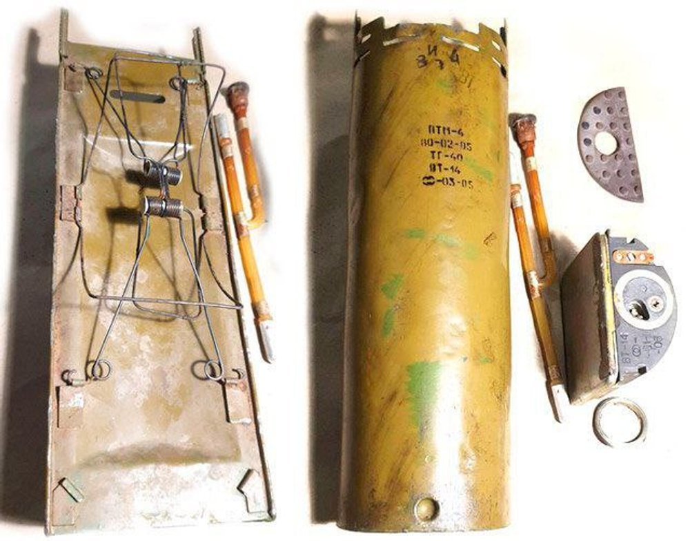 Міна ПТМ-4 та її детонатори